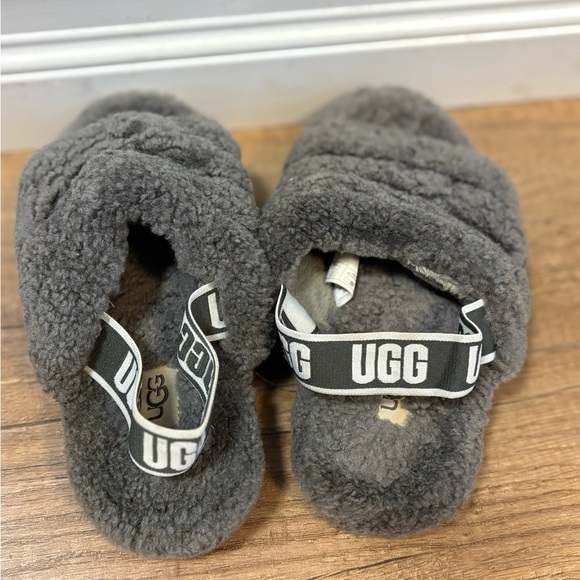 UGG FLUFF YEAH SLIDES GIRLS SIZE 1 - Picture 4 of 8